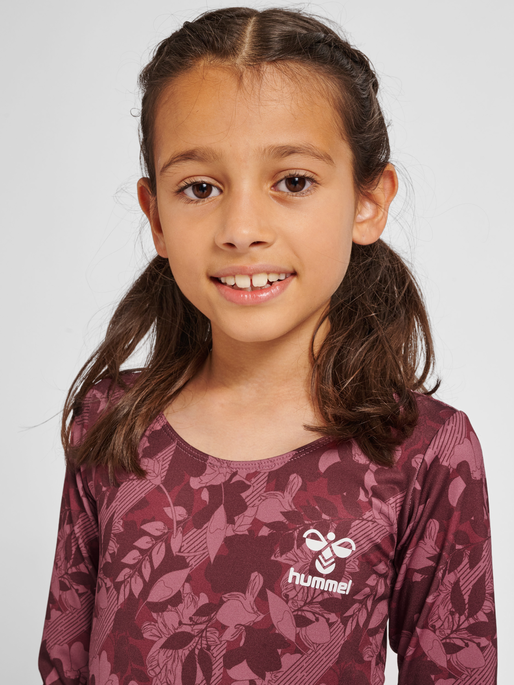 hmlFREJA GYMSUIT, DECO ROSE, model