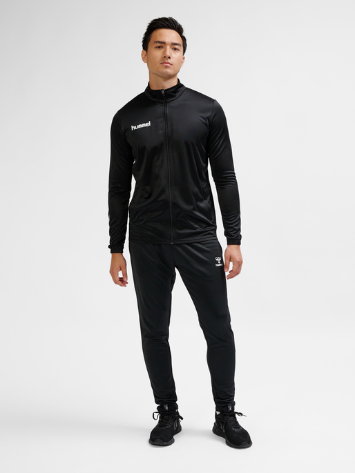 hmlESSENTIAL TRAINING PANTS, BLACK, model