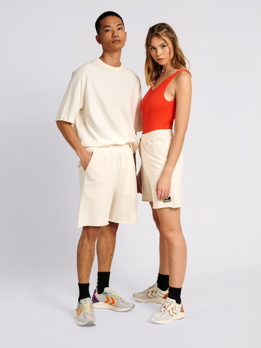 hmlYOUR MEDIUM SHORTS, 9999, model