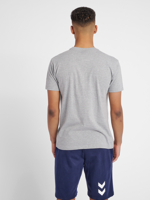 HMLGO COTTON LOGO T-SHIRT S/S, GREY MELANGE, model