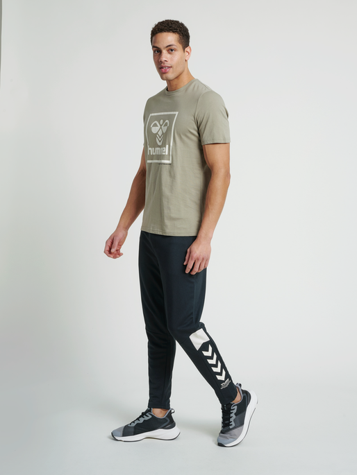hmlISAM T-SHIRT, 8062, model