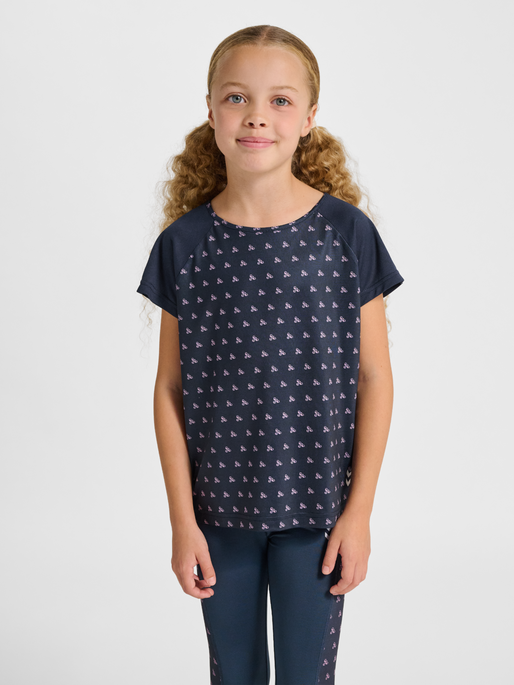 hmlJR MIX T-SHIRT S/S, BLACK IRIS, model