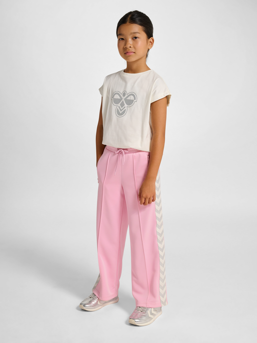 hmlJR WIDE LEG POLY TAPE PANTS, ROSEATE SPOONBILL, model