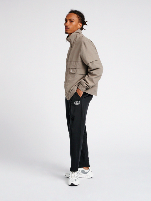 hmlEXPLORER JACKET, 1452, model