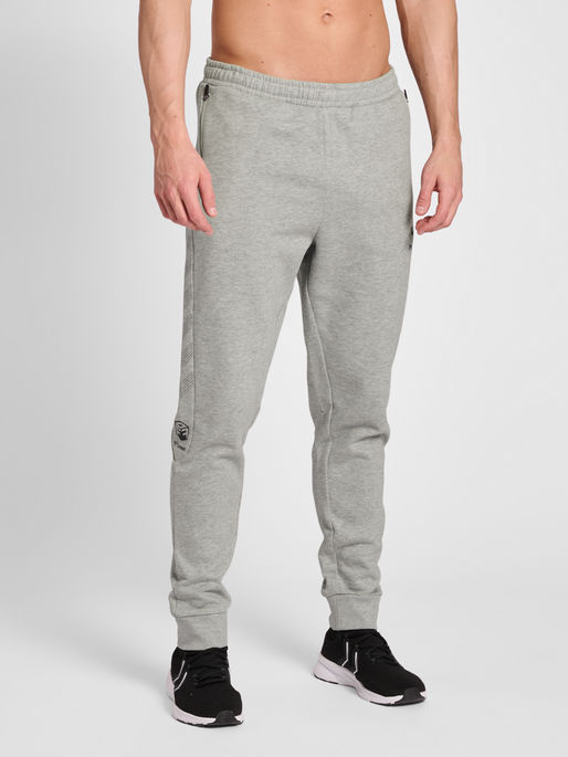 hmlOFFGRID PANTS, GREY MELANGE/FORGED IRON, model