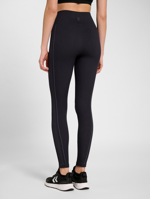 hmlYOGA SEAMLESS HW TIGHTS, BLACK, model