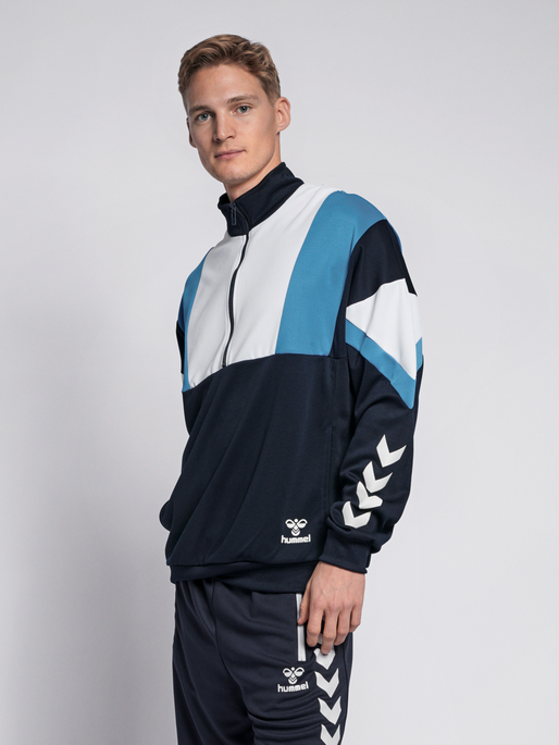 hmlDRACO HALF ZIP SWEATSHIRT, 1009, model