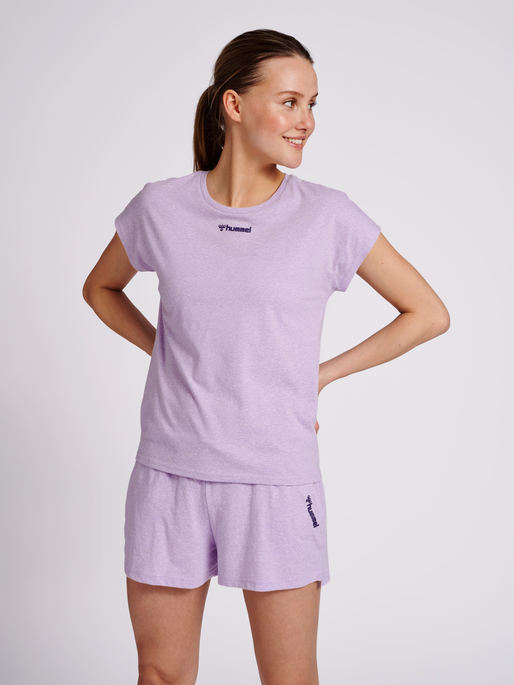 hmlZANDRA T-SHIRT, PASTEL LILAC MELANGE, model