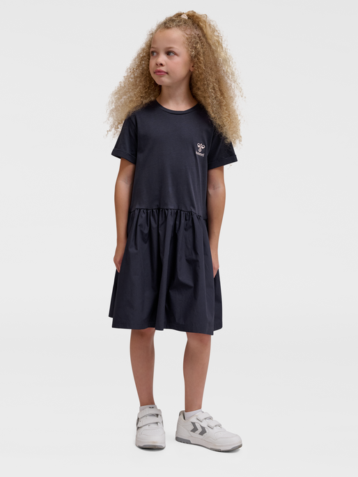 hmlMARIA DRESS S/S, PARISIAN NIGHT, model