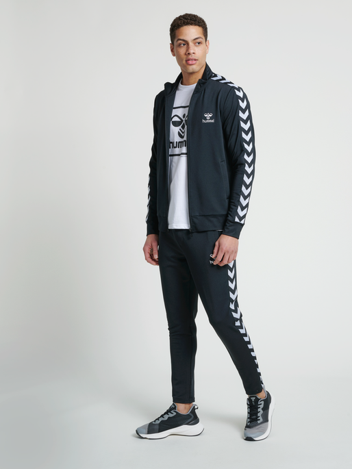 hmlNATHAN 2.0 ZIP JACKET, BLACK, model