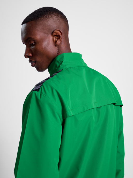 hmlAUTHENTIC TRAINING JACKET, JELLY BEAN, model