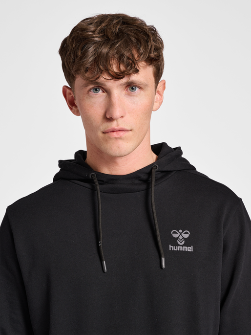 hmlOFFGRID HOODIE, 2715, model