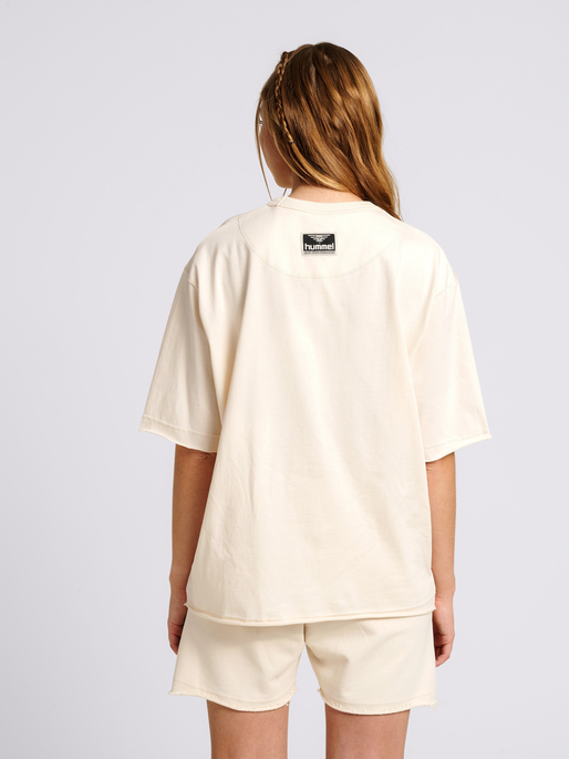 hmlYOUR LOOSE T-SHIRT, 9999, model