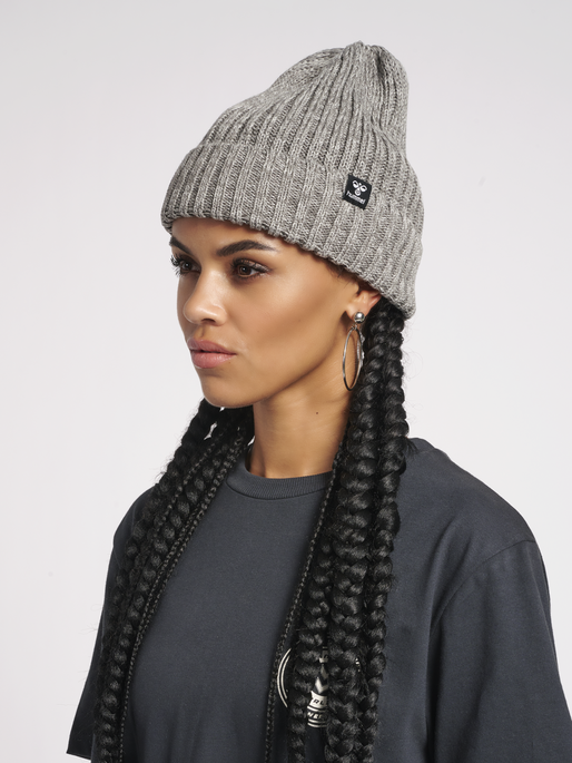 hmlALTA BEANIE, 2006, model