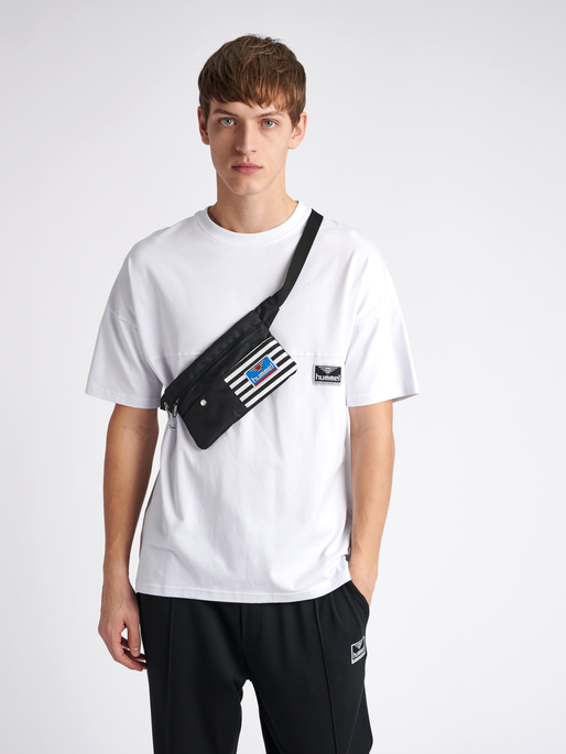 hmlBEACH BREAK T-SHIRT S/S, 9001, model