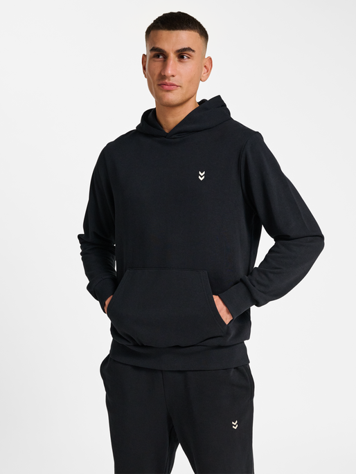 hmlPULSE SWEAT HOODIE, BLACK, model