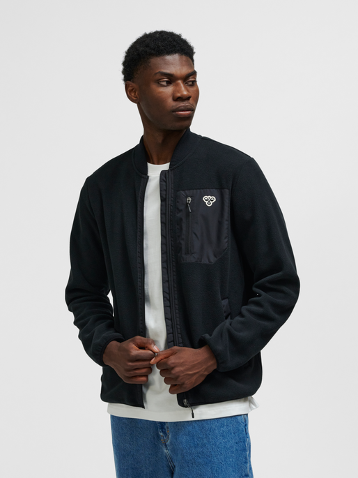 hmlFLEECE ZIP JACKET BEE, BLACK, model