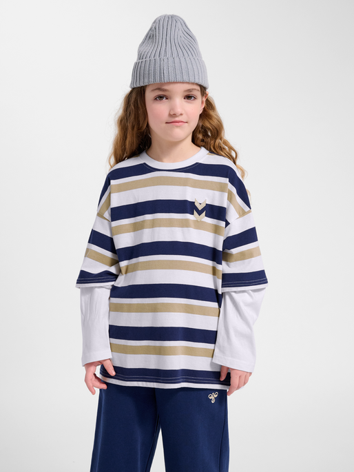 hmlJR SILLY T-SHIRT L/S, MEDIEVAL BLUE, model