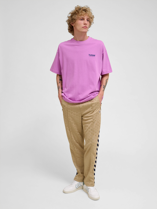 hmlLOOSE T-SHIRT S/S HEADBALL, VIOLET, model
