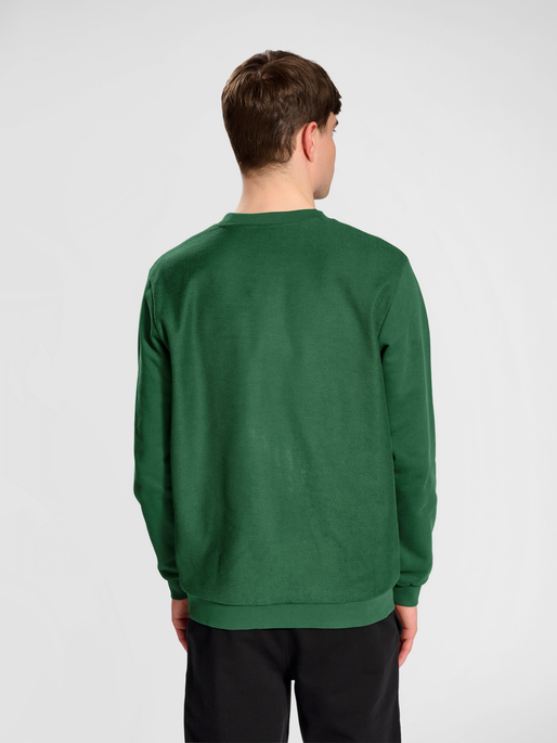 hmlLGC KYLE SWEATSHIRT, 6195, model