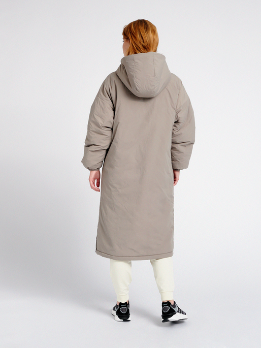 hmlEAST PUFFER LONG COAT, 1452, model