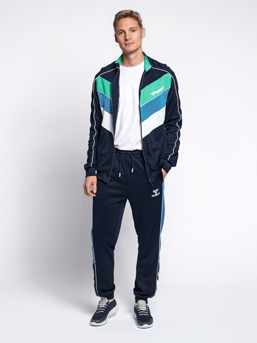 hmlLIAM REGULAR PANTS, 1009, model