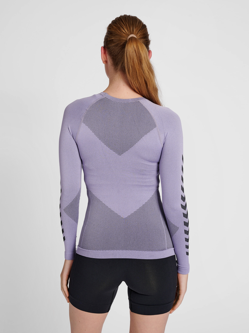 HUMMEL FIRST SEAMLESS JERSEY L/S W, LAVENDER MELANGE, model