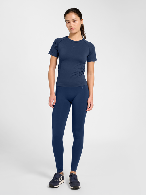 hmlFLOW TIGHTS, DRESS BLUES, model