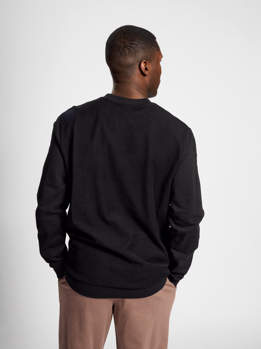 hmlLGC KYLE SWEATSHIRT, 2001, model