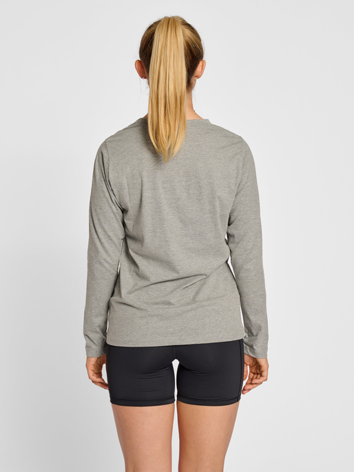 hmlRED BASIC T-SHIRT L/S WOMAN, GREY MELANGE, model