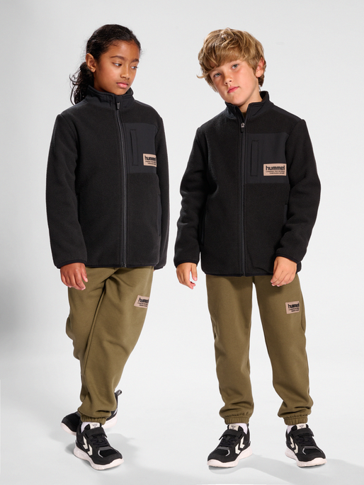 hmlDARE FLEECE JACKET, 2001, model