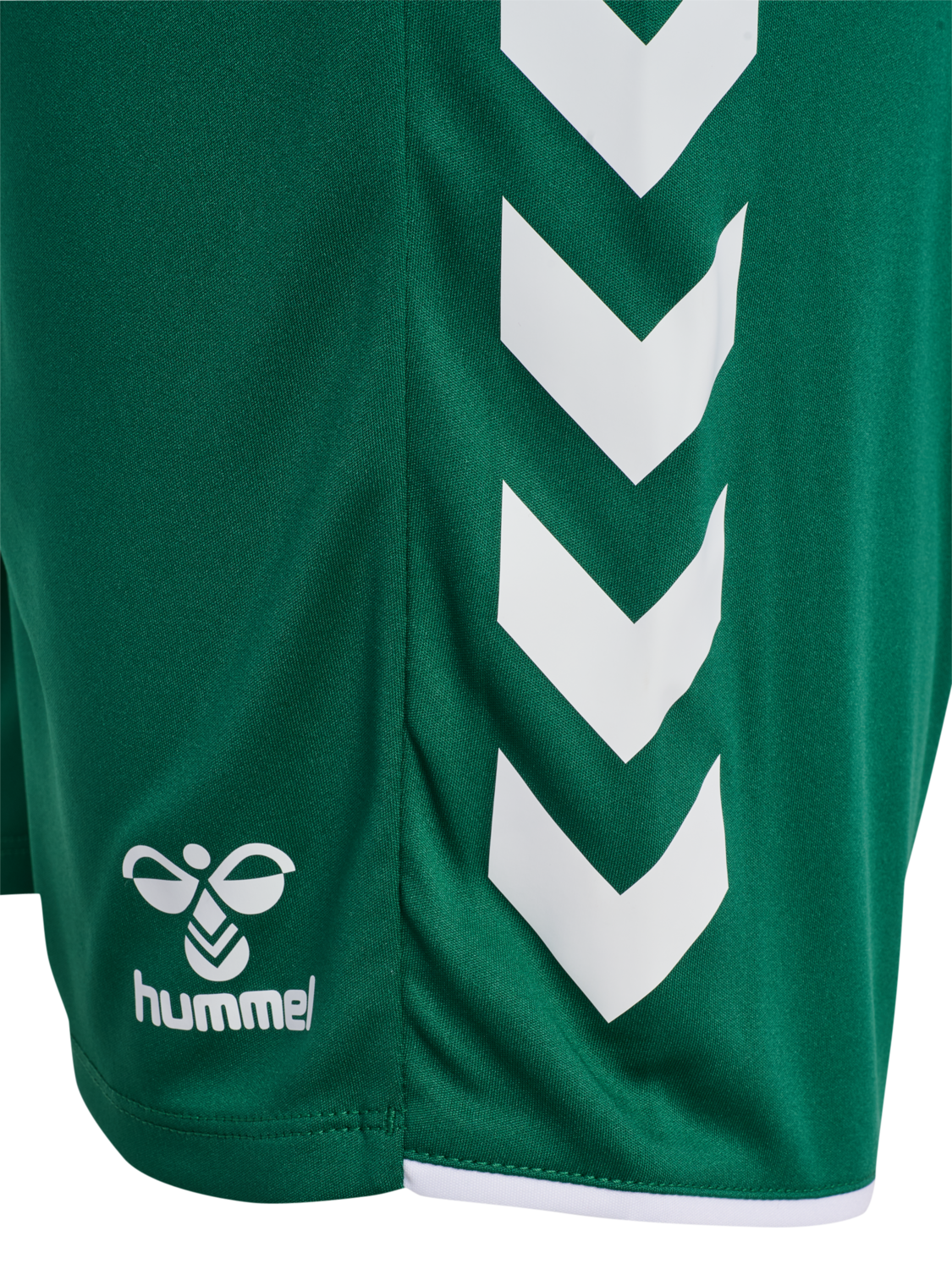 hmlCORE 2.0 SHORTS, EVERGREEN/WHITE, packshot