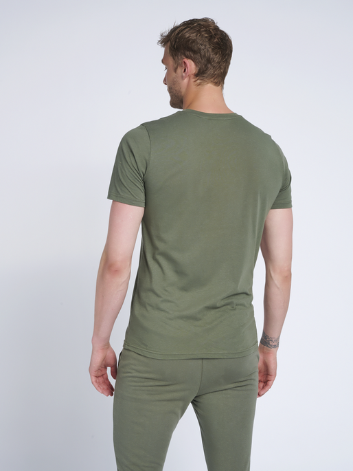 hmlISAM T-SHIRT, 6012, model