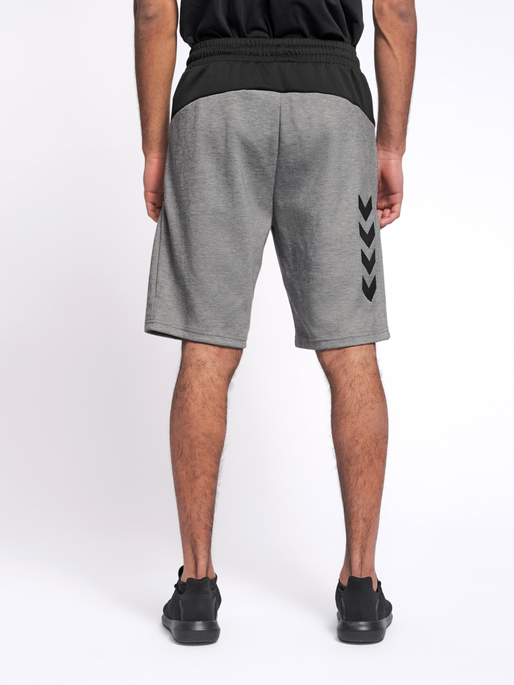 hmlTROPPER SHORTS, GREY MELANGE, model