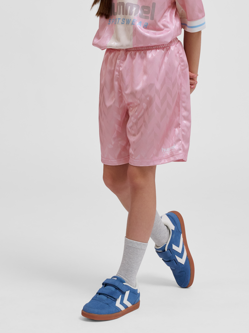 hmlJR FB SHORTS, WINSOME ORCHID, model