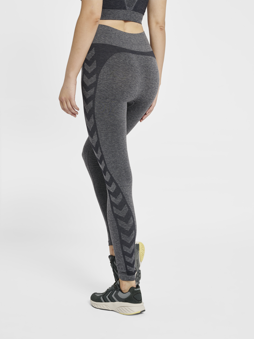 hmlCOCO SEAMLESS MID WAIST TIGHTS, 1545, model