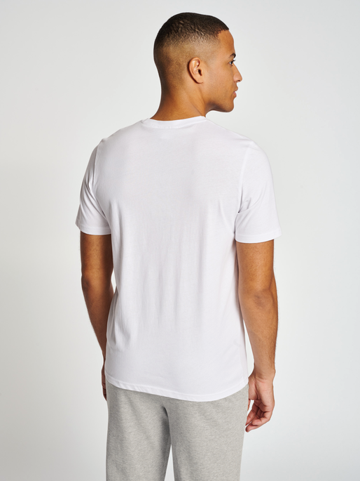 hmlIC FRED T-SHIRT, WHITE, model
