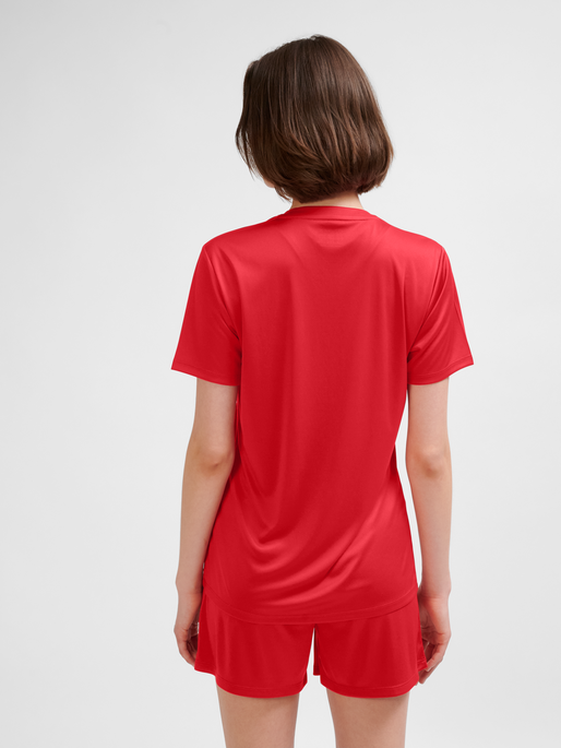 hmlESSENTIAL JERSEY S/S WOMAN, TRUE RED, model