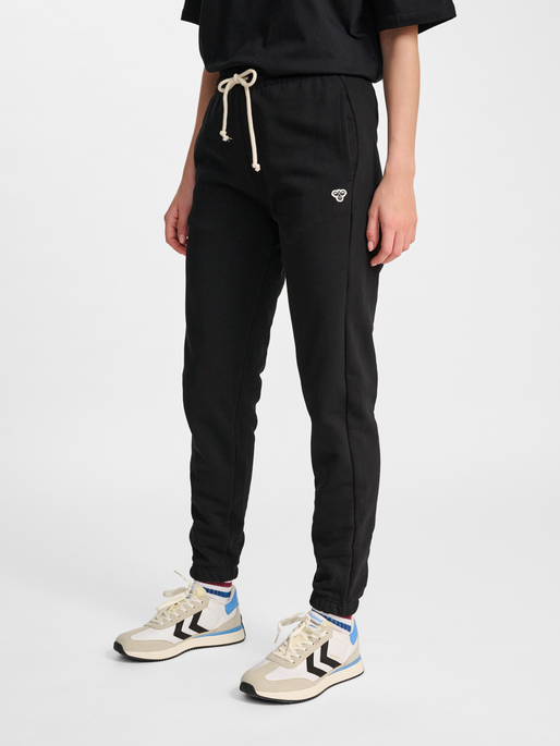 hmlREGULAR SWEATPANT BEE, BLACK, model