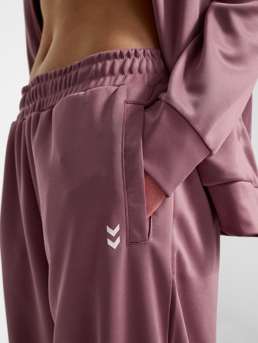 hmlPULSE TRACK PANTS, WISTFUL MAUVE, model