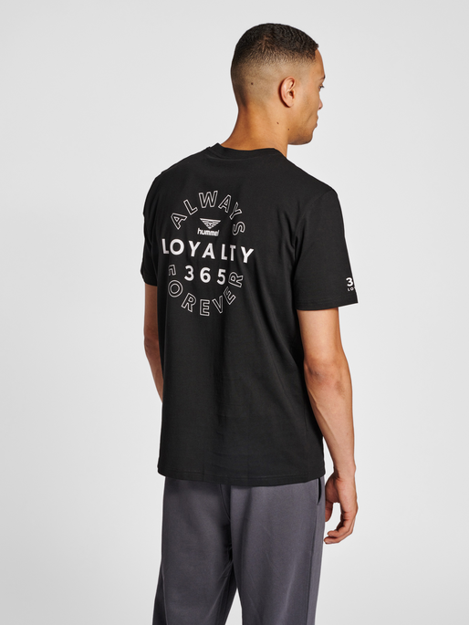 hmlLGC 365 T-SHIRT, BLACK, model