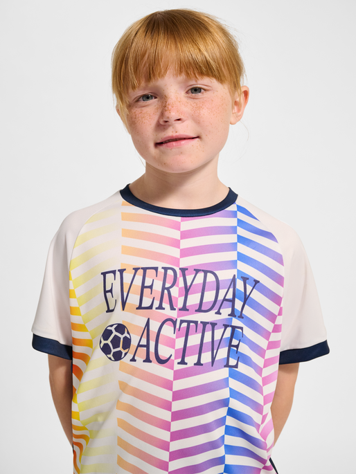 hmlSHIMMER T-SHIRT S/S, DRESS BLUES/WHITE, model