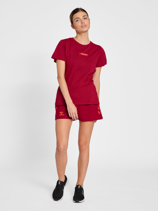 hmlOFFGRID COTTON SHORTS WO, RHUBARB/NASTURTIUM, model