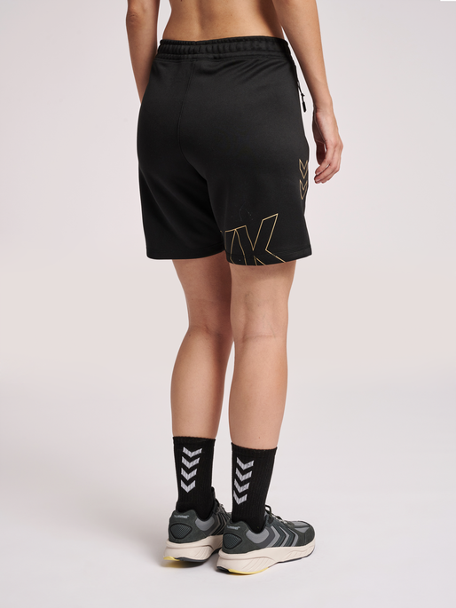 hmlCIMA XK SHORTS WOMAN, BLACK, model