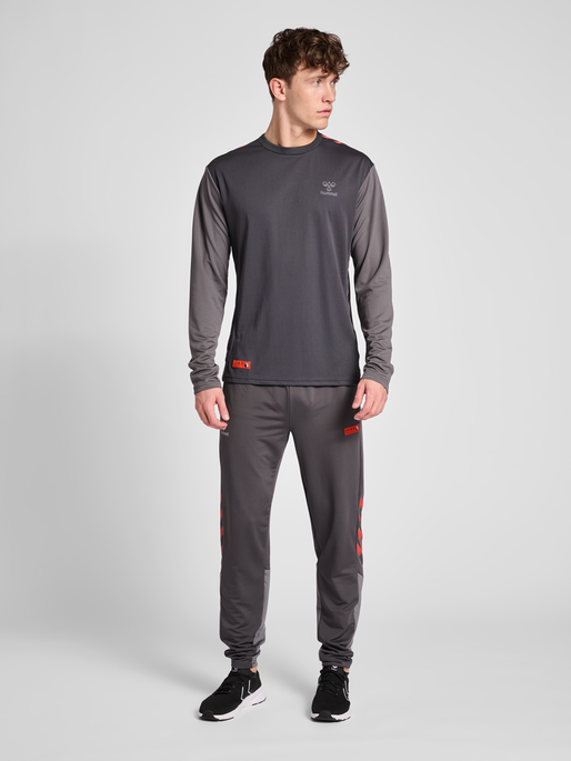 hmlPRO GRID GK SWEATPANTS, FORGED IRON/QUIET SHADE, model