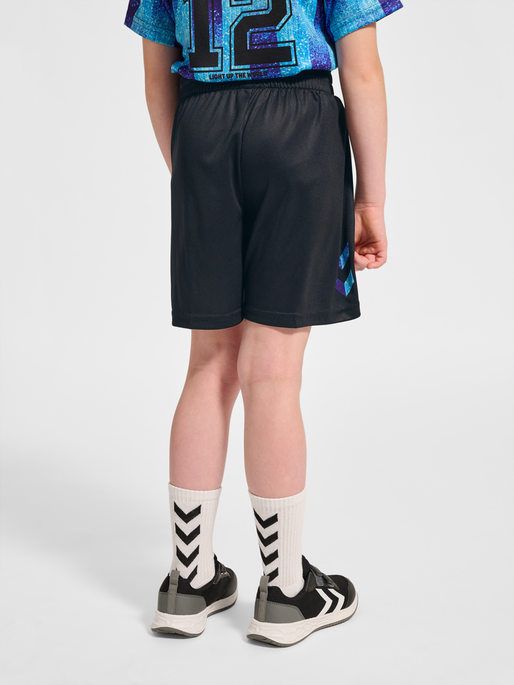 hmlSHIMMER SHORTS, BLACK/DAZZLING BLUE, model