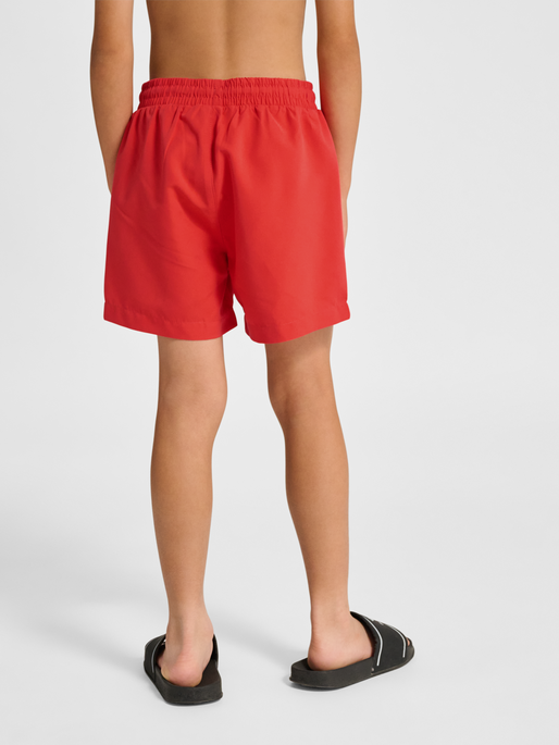 hmlJR REG BOARD SHORTS, HIBISCUS, model