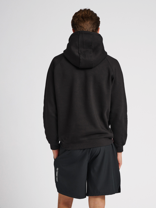 hmlRED HEAVY HOODIE, BLACK, model