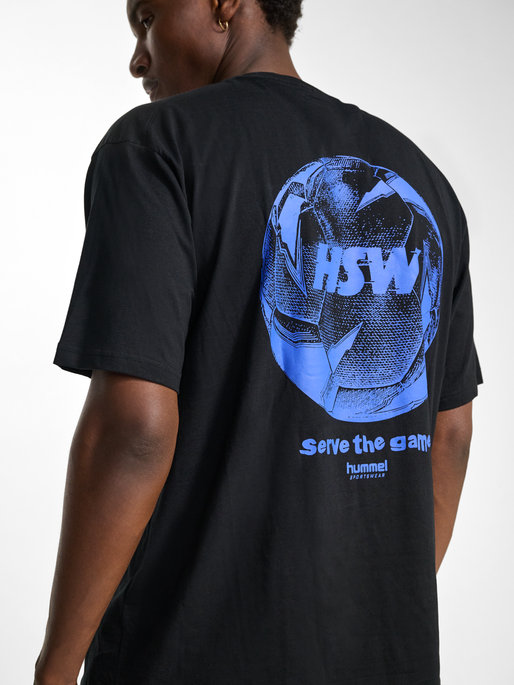 hmlLOOSE T-SHIRT S/S HSW FOOTBALL, BLACK, model