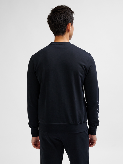 hmlELEMENTAL SWEATSHIRT, BLACK, model